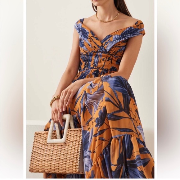 NWT Andres Otalira Chiffon Pleaded Maxi Dress! - Picture 2 of 4